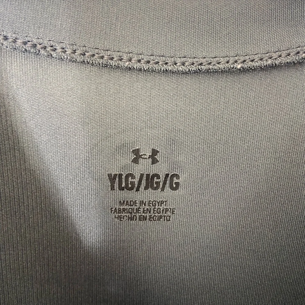 EUC Under Armour boy’s dark gray neon green logo decal short sleeve active shirt